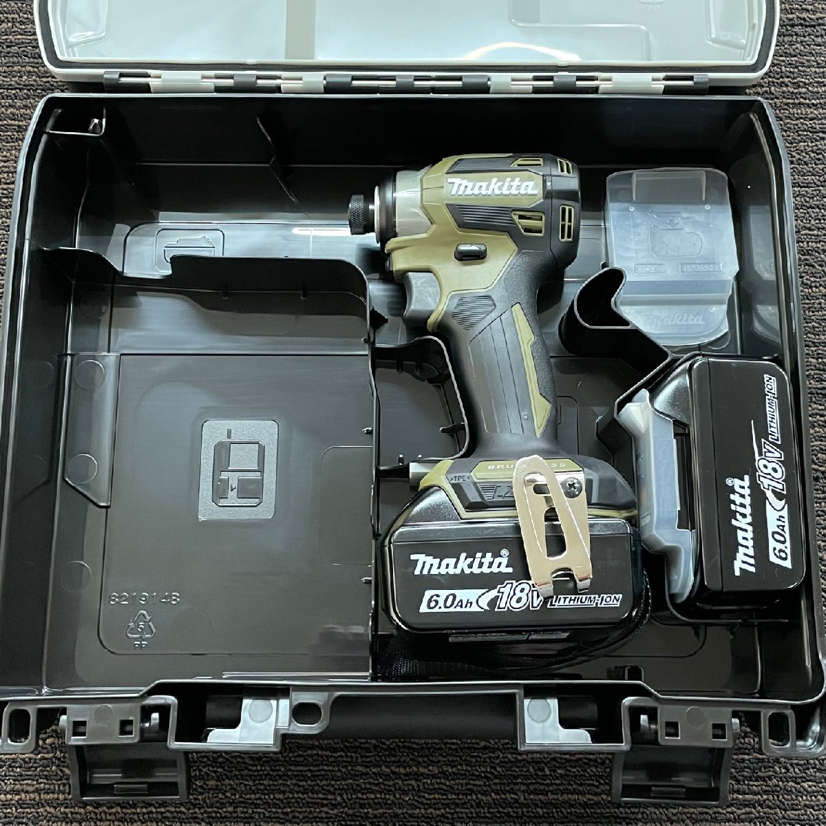 未使用品 makita マキタ 充電式インパクトドライバ TD173DXO オリーブ