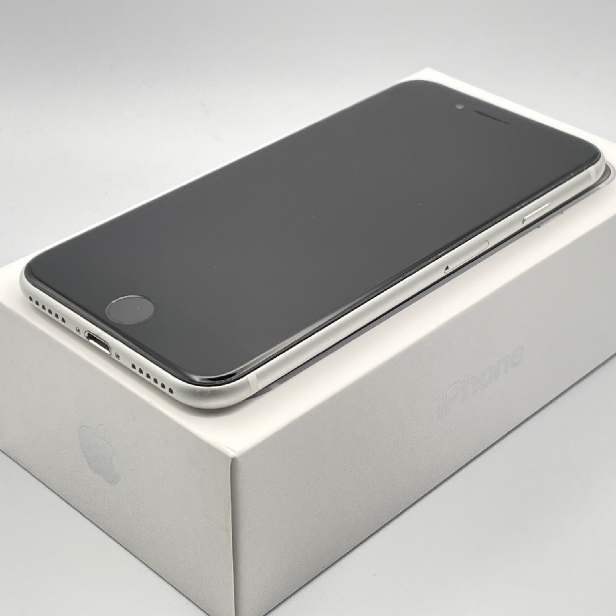 iPhone 8 Space Gray 64GBSIMフリーバッテリー98%-