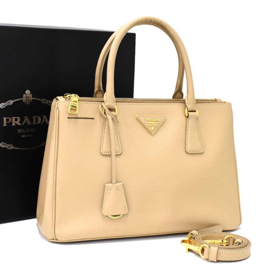 1点限定 プラダ 2way ハンドバッグ トライアングルロゴ サフィアーノレザー ベージュ ゴールド金具 PRADA