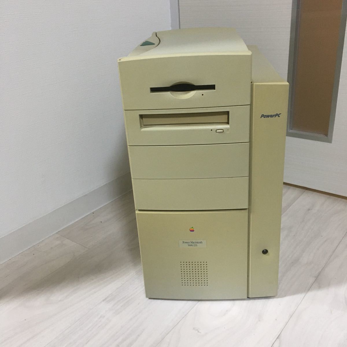 【ジャンク】Apple Macintosh Power Mac 9600/233 / レトロPC / レトロパソコン / 旧型PC / 旧型パソコン_画像1