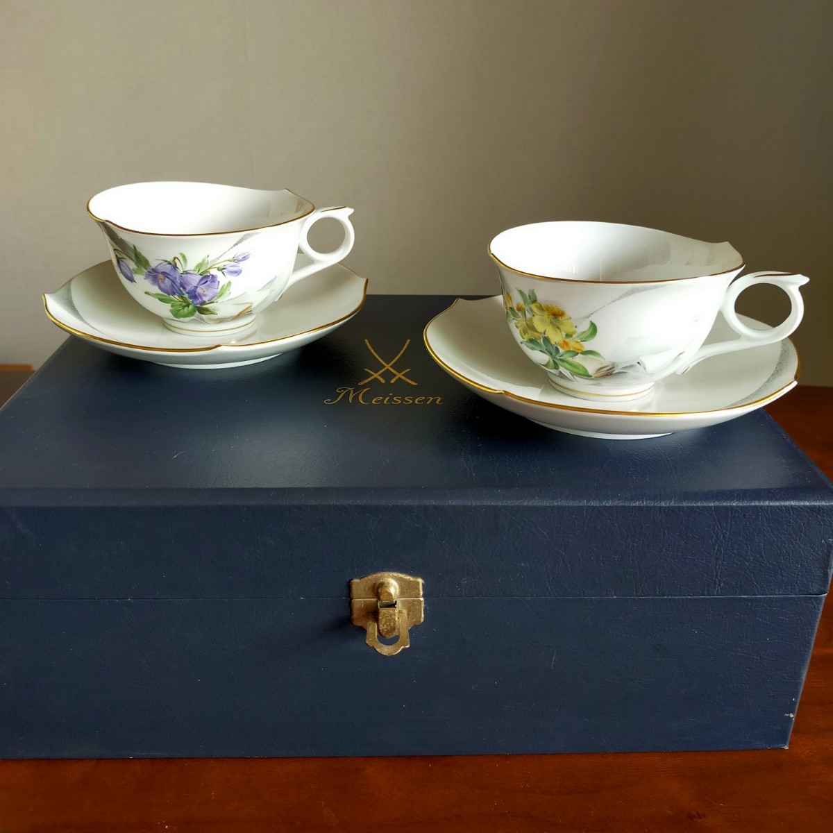 Meissen】金彩 アルペンフローラ カップ&ソーサー 2客セット