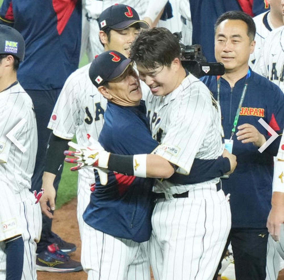 東京 ヤクルト スワローズ 復刻 村上ビジター ユニフォーム 東京 ヤクルト スワローズ 復刻 村上ビジター ユニフォーム