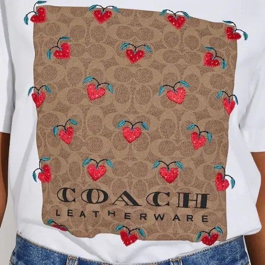 COACH CA696】コーチ 百貨店商品 シグネチャーストロベリーTシャツ