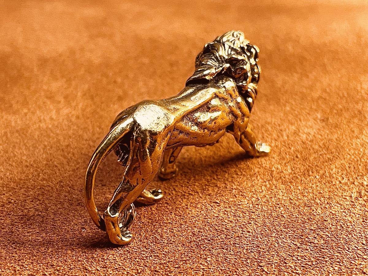 真鍮キーホルター 獅子 百獣の王 風水 ライオン 開運 置物 猛獣 E34の画像3