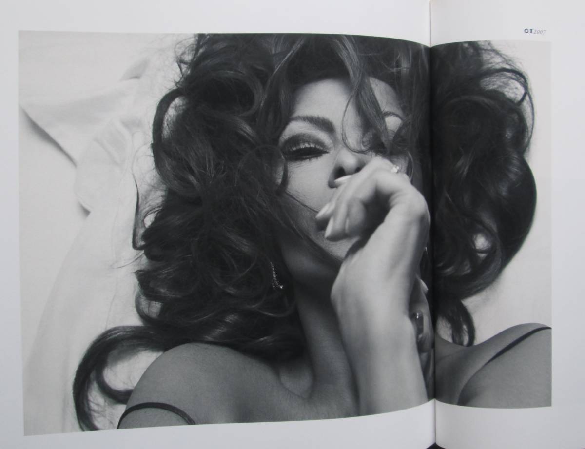 Complete Pirelli Calendar　写真家：Richard Avedon, Peter Lindbergh, Norman Parkinson, Bruce Weber Annie Leibovitz _画像4