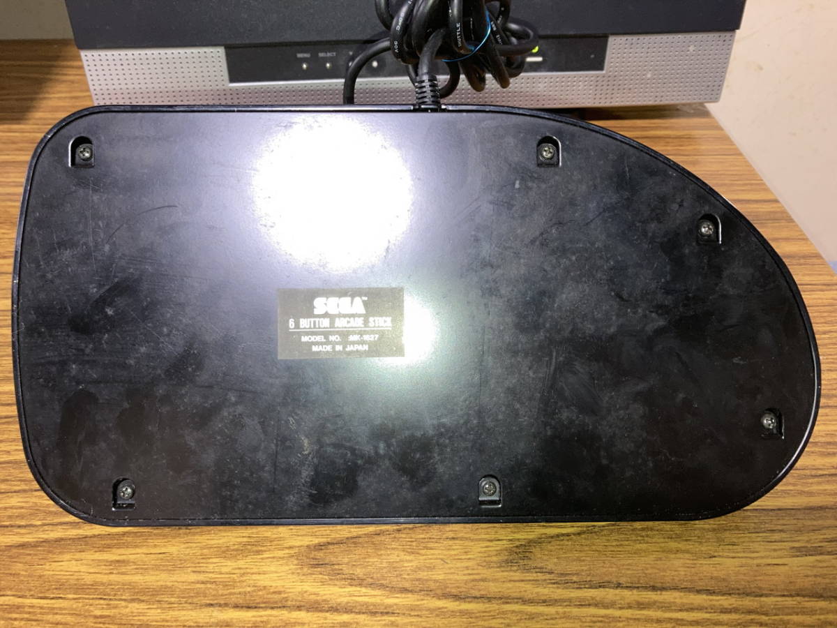 ジャンク品SEGAジェネシス用 6 Button Arcade Stick MK-1627 ジャンク品SEGAジェネシス用 6 Button Arcade Stick MK-1627