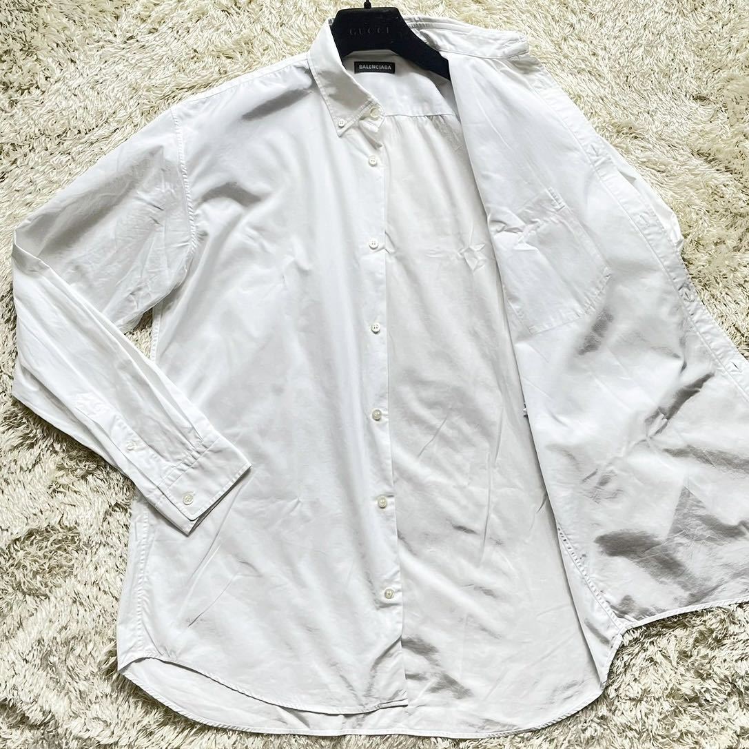バレンシアガ BALENCIAGA 背面バックロゴ 白シャツ ボタンダウン バレンシアガ BALENCIAGA 背面バックロゴ 白シャツ ボタンダウン
