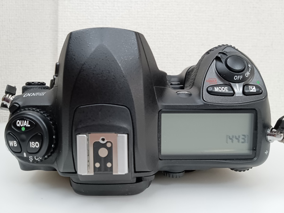 Nikon ニコン D200 ボディ MB-D200 S46の画像3