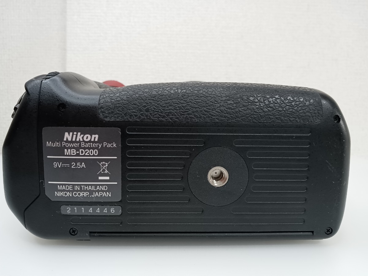 Nikon ニコン D200 ボディ MB-D200 S46の画像4