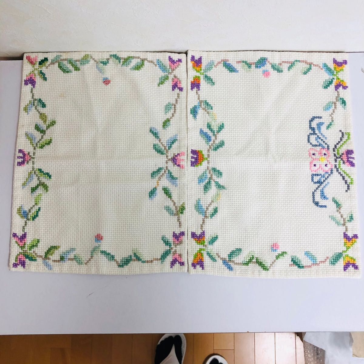 ハンドメイド　ランチョンマット　刺繍　花柄　手作り　クロスステッチ