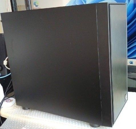 №40、外見新品!、Win11、Core2 Duo、SSD、M4GB、Radeon、MSOffice2019