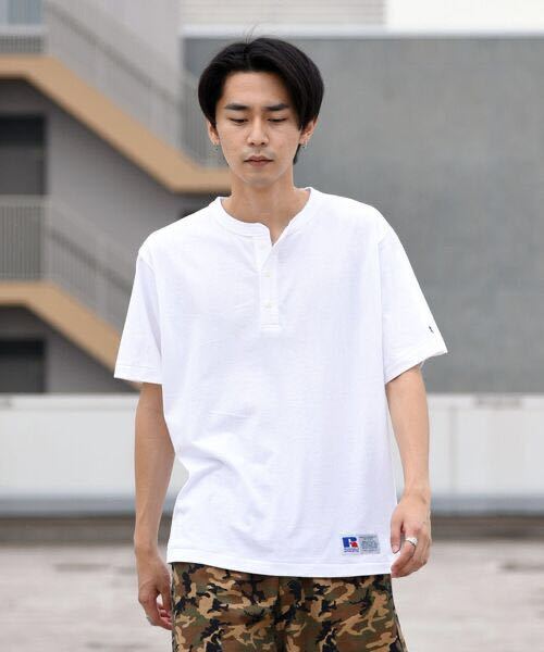 【WEB限定/SHIPS別注】RUSSELL ATHLETIC: ピグメント加工 ヘンリーネック Tシャツの画像1