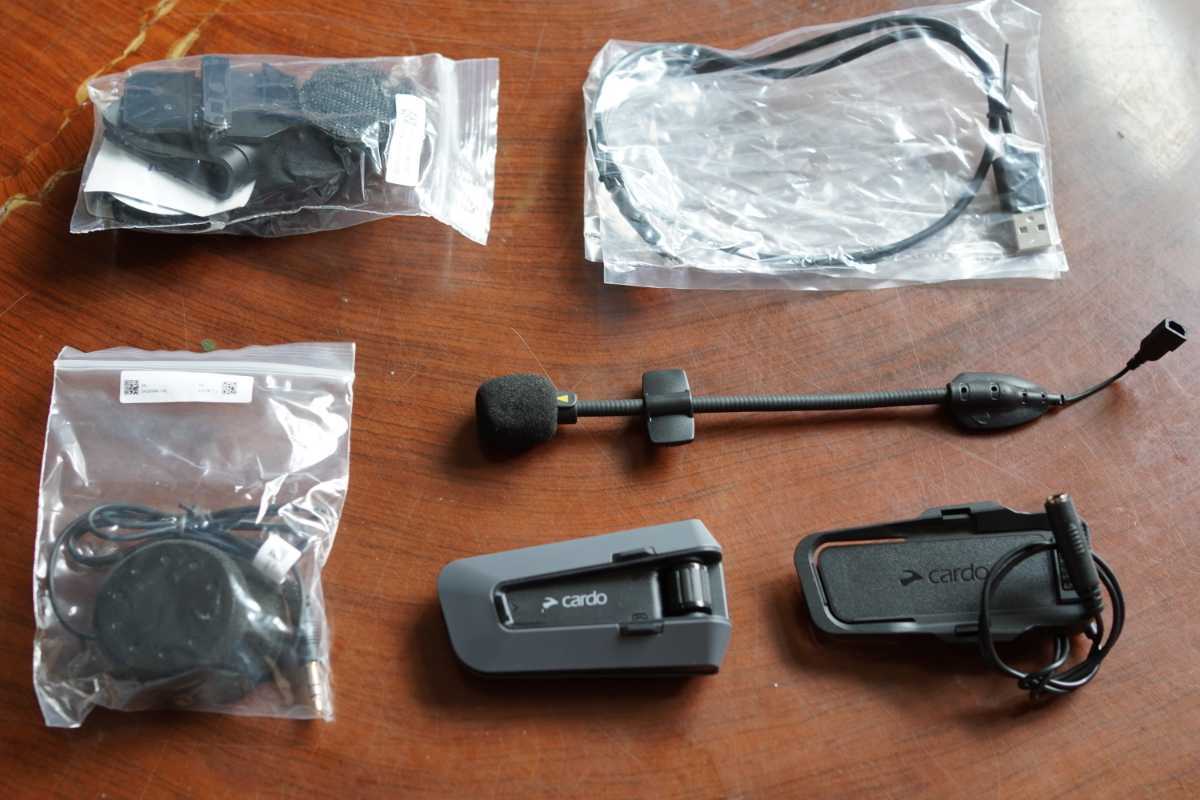 新品未使用】Cardo Freecom Packtalk EDGE 日本語設定+最新Verアプデ