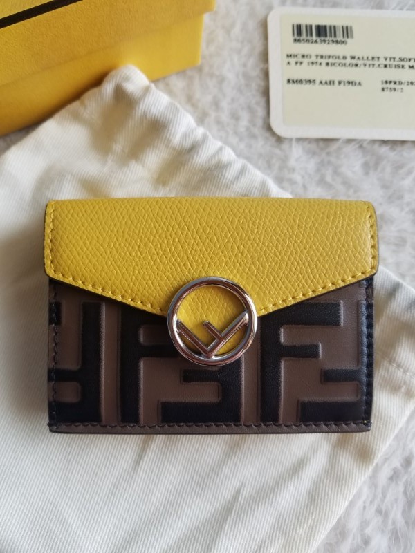 新品 FENDI フェンディ F is Fendi マイクロ 3つ折り財布 イエロー