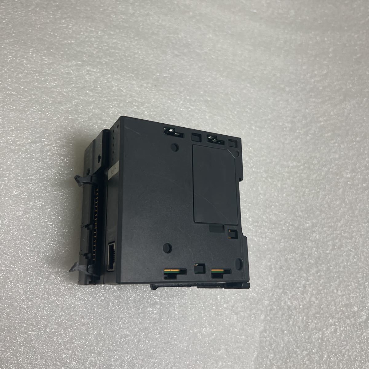 新品 KEYENCE キーエンス PLC シーケンサー KV-NC1EP-