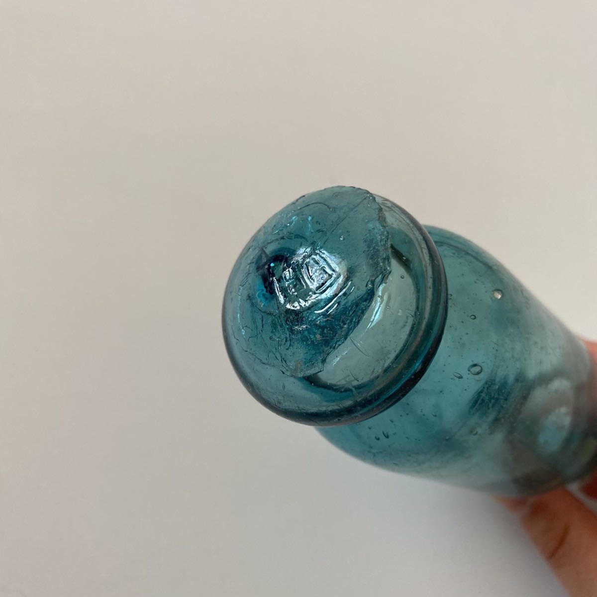 希少　浮き玉　浮き球　ガラス　シリンダー　ビン玉　刻印あり　気泡　硝子　縁起物　レトロ　戦前　b6_画像8