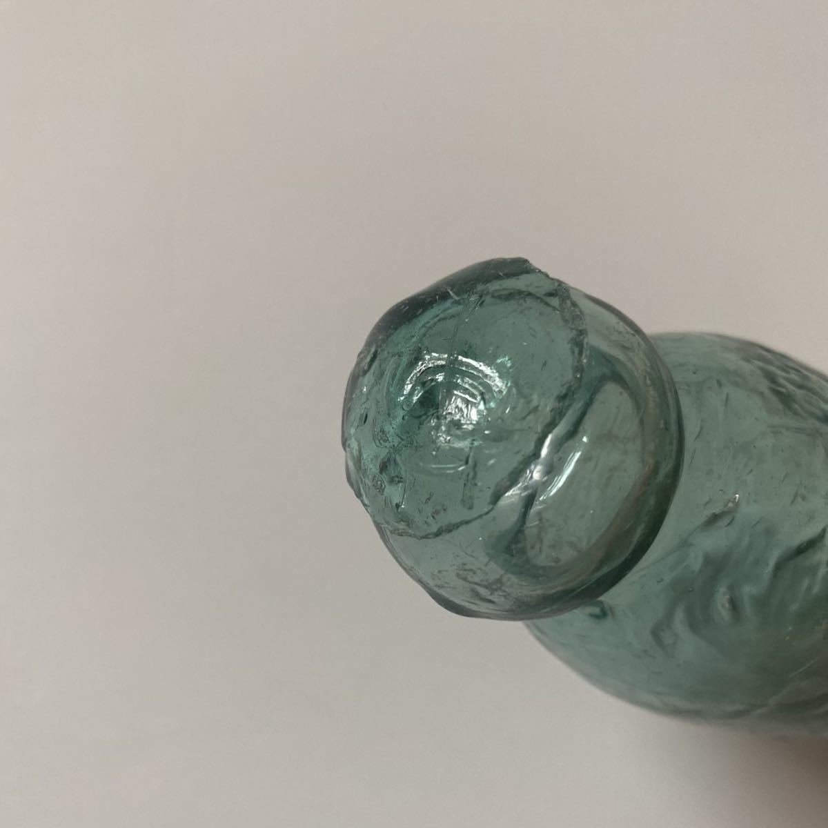 希少　浮き玉　浮き球　ガラス　シリンダー　ビン玉　G刻印あり　変わり種　気泡　硝子　縁起物　レトロ　戦前　b10_画像6