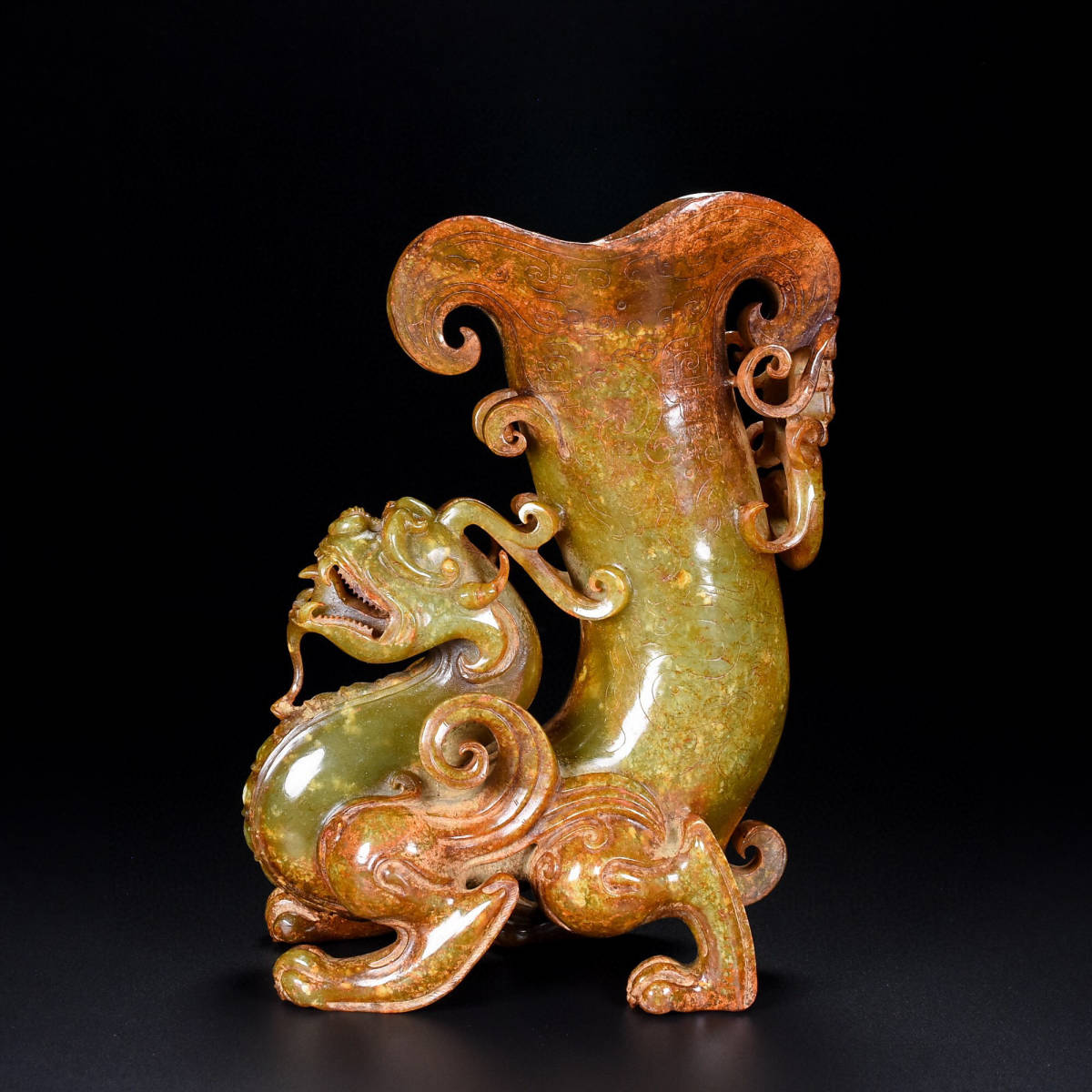 蔵友館蔵品・和田玉製・細密彫・蟠龍角杯】・希少珍品・置物・賞物