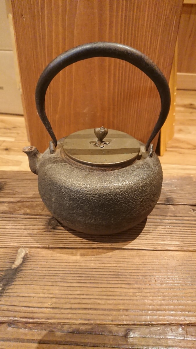 煎茶道具 茶道具 龍文堂 鉄瓶 容量:1500ml 漏れ無し 日本製