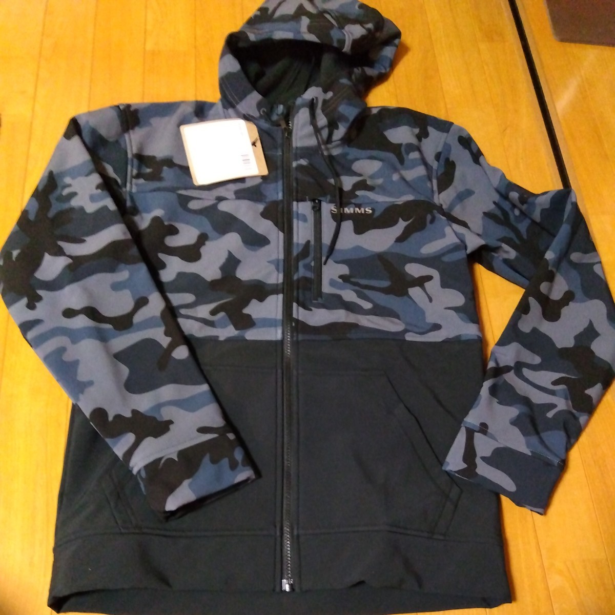 SIMMS Rogue Hoody　Woodland Camo Storm US:S JP:M　シムス　ローグ　フーディー　_画像2