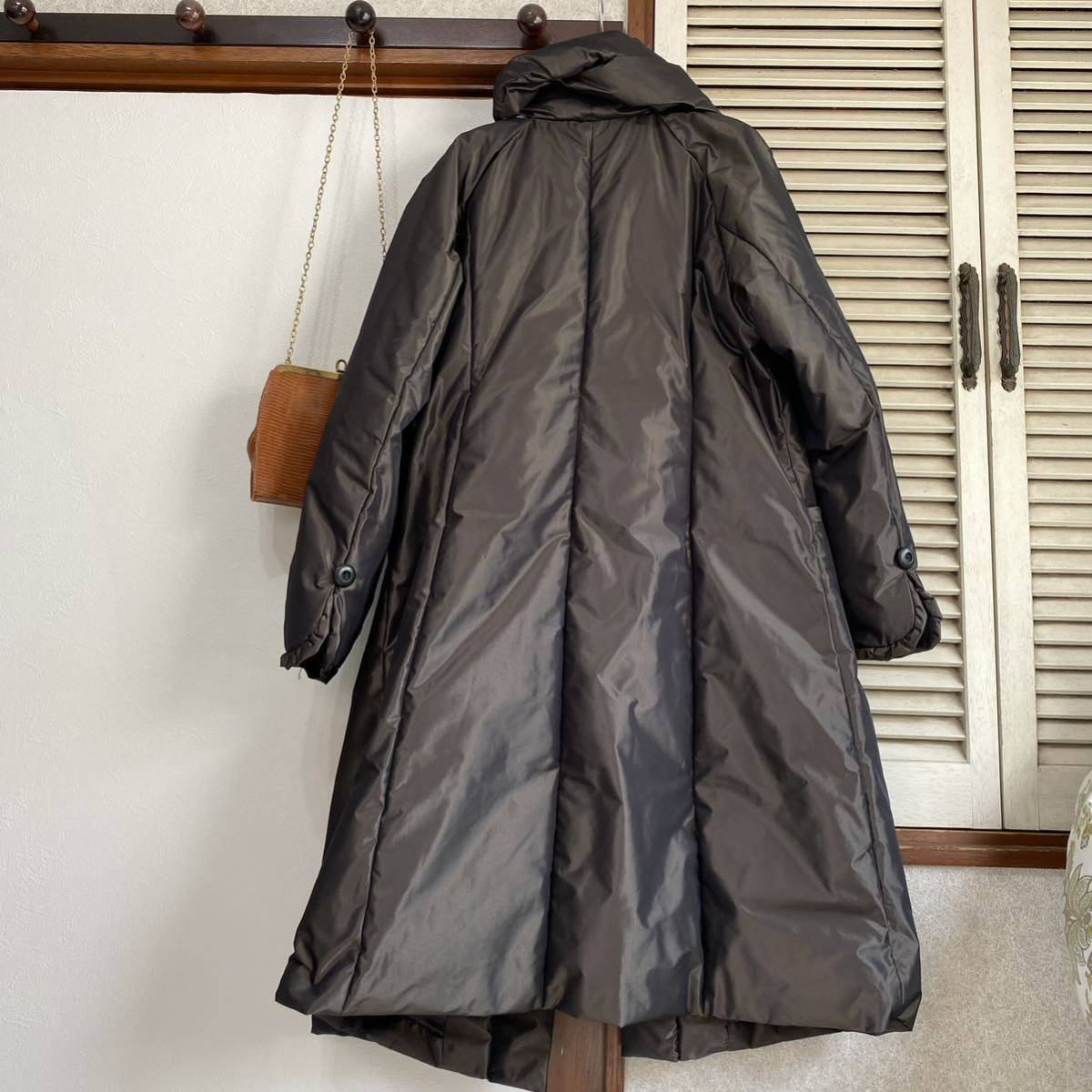 美品】HIROKO KOSHINO ヒロココシノ◇光沢チャコールグレイ ダウン