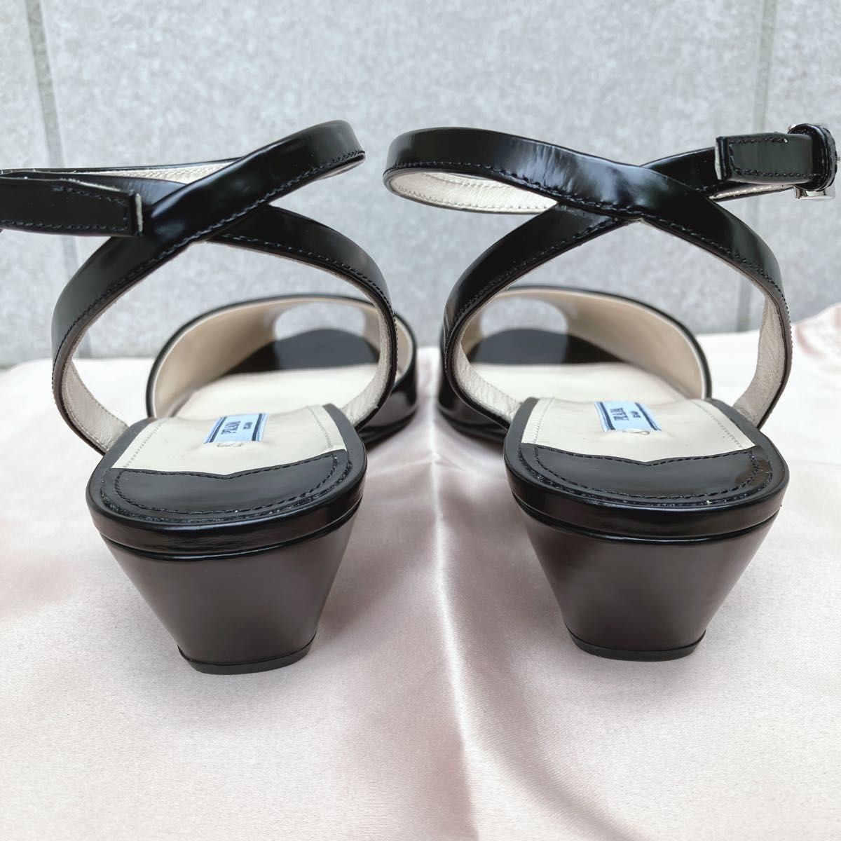 【未使用品】PRADAプラダ ミュール サンダル 保存袋付 39 1/2