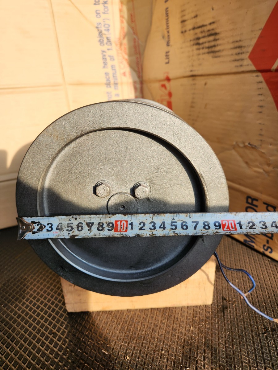 4JH ヤンマー 主機前 クラッチ プーリー 12V 森田鉄工 取出 発電 4JH ヤンマー 主機前 クラッチ プーリー 12V 森田鉄工 取出 発電