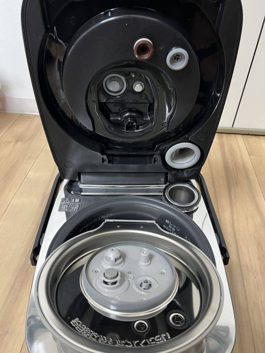 未使用品】【送料無料】Panasonic パナソニック 炊飯器 5.5合 銘柄炊き
