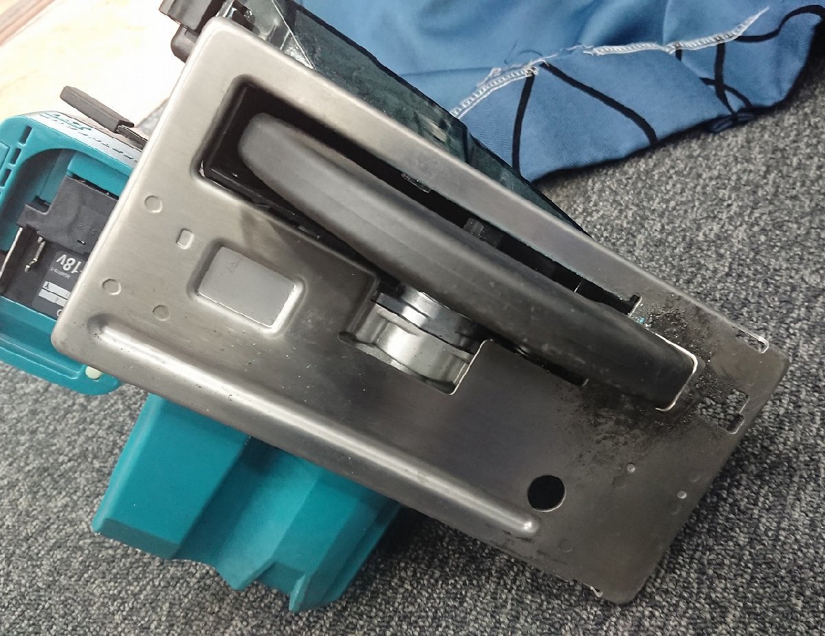綺麗【 Makita マキタ 150mm充電式チップソーカッタ CS553DRGXS