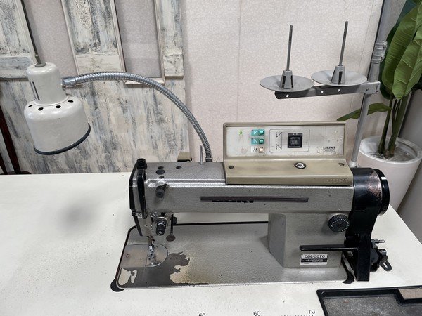 人気満点 JUKI モーター付 工業用ミシン 工業用ミシン 脚台 DDL-5600N
