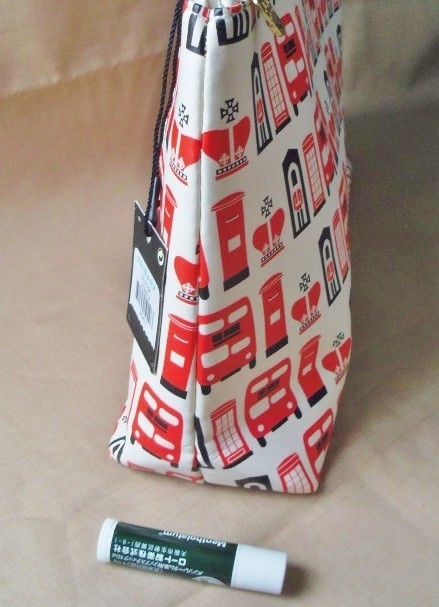 including carriage marks mo sphere PRIMARK second bag Britain pattern /ATMOSPHERE pouch handbag largish large size bag England London bus close ..