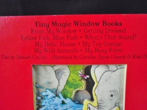 送料込 洋書 仕掛け絵本 マジックウィンドウブック My Wild Animals Tiny Magic Window Books/ボードブック 動物 ミニ絵本 アニマル 窓_画像8