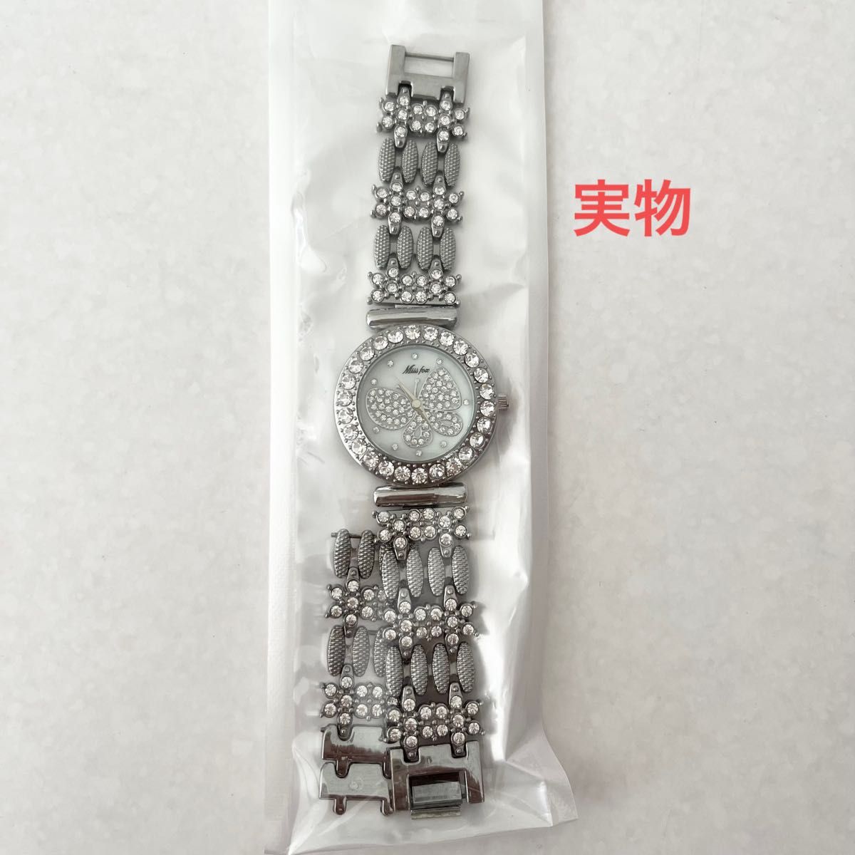 300円クーポン利用可能　未使用に近い　キラキラ　シルバー　腕時計　レディース　ウォッチ　ダイアモンド腕時計 電池交換タイプ
