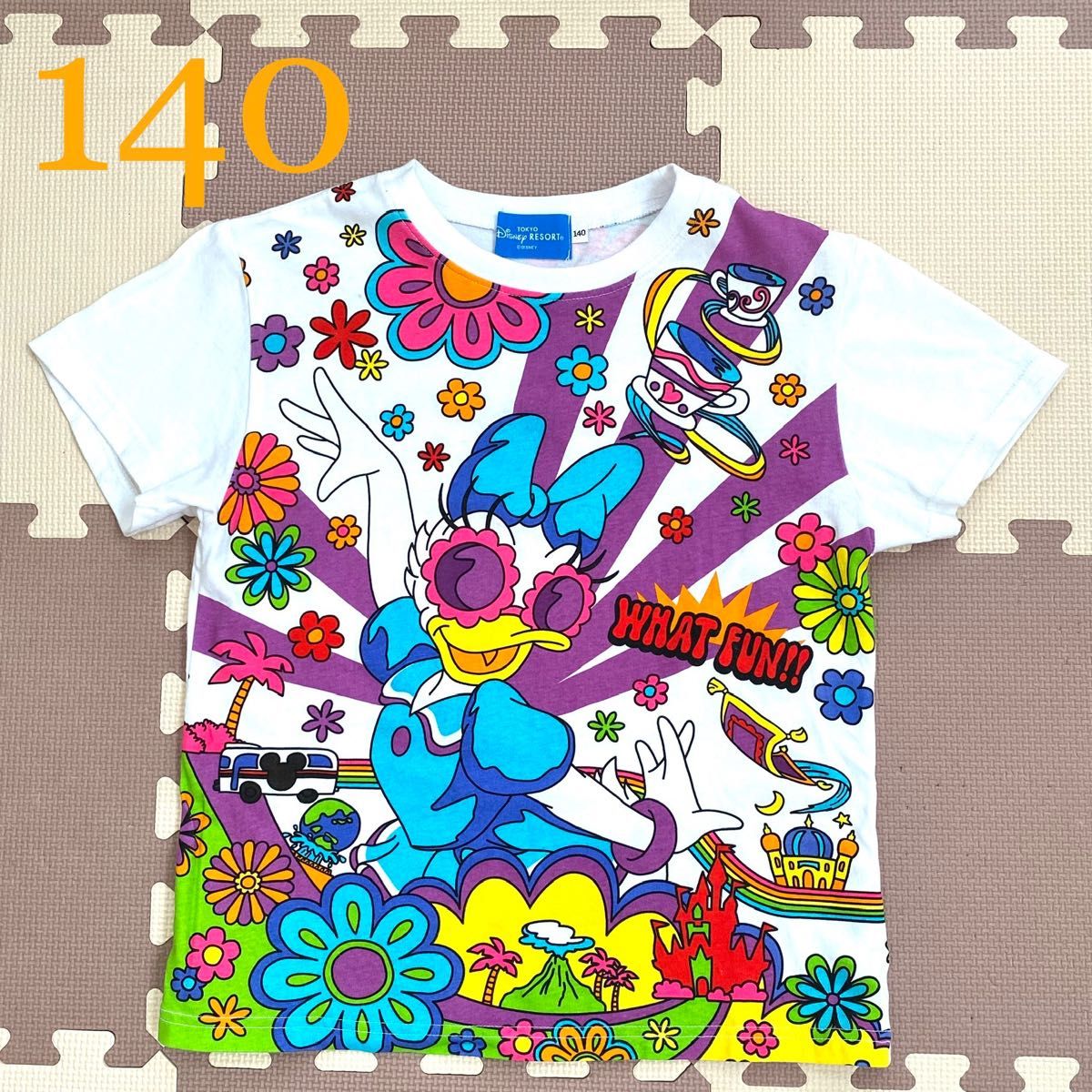 ディズニーリゾート デイジーTシャツ カラフル フラワーTシャツ 140