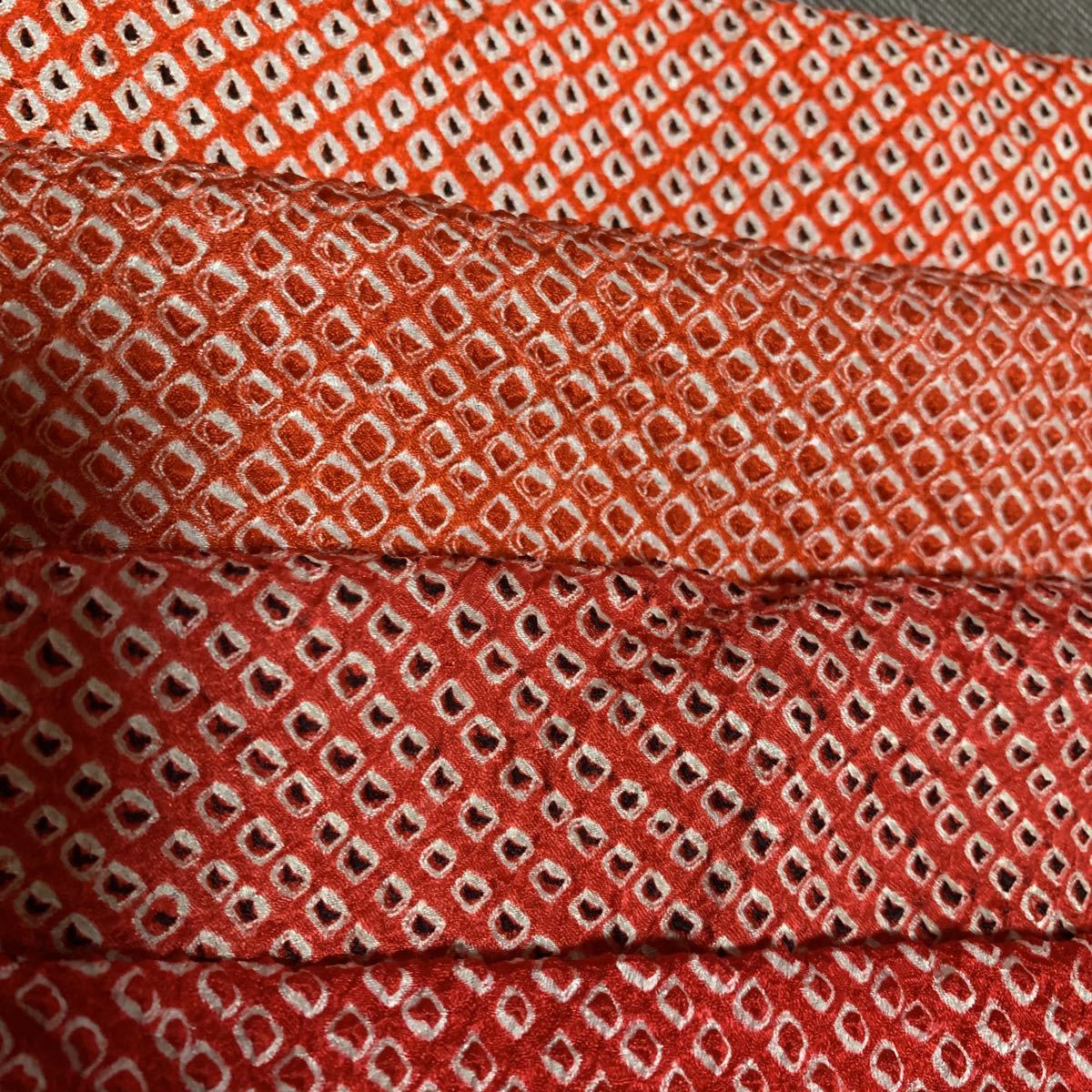 正絹　総絞り　5色セット　約35×20 5枚　はぎれ 豆絞り　五色　赤オレンジ系_画像2