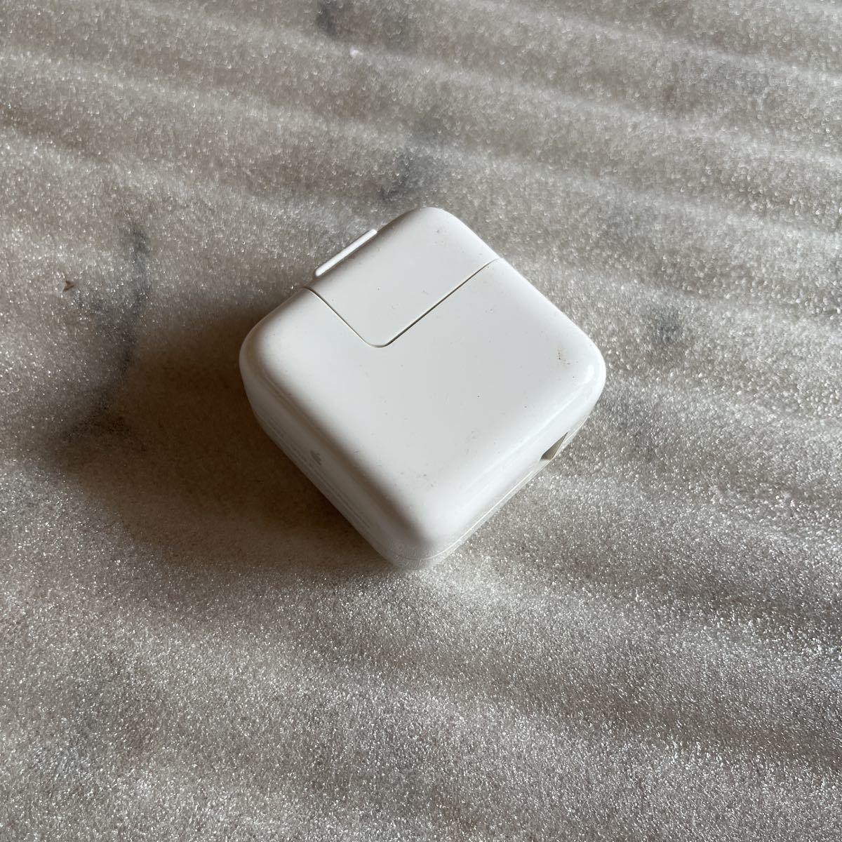 ヤフオク! - Apple アップル 純正 USB 10W 充電器 5.1