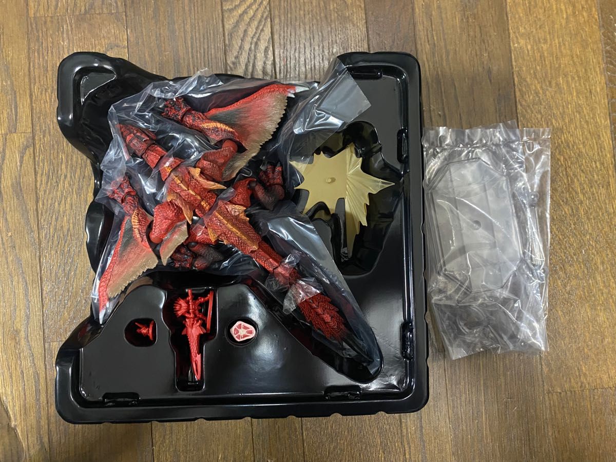 【中古美品】Vulcanlog ティガレックス亜種 海洋堂 モンハン