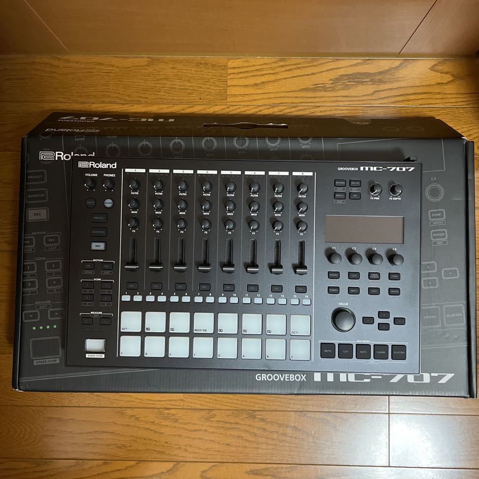 Roland MC-707 | www.annugeo.com