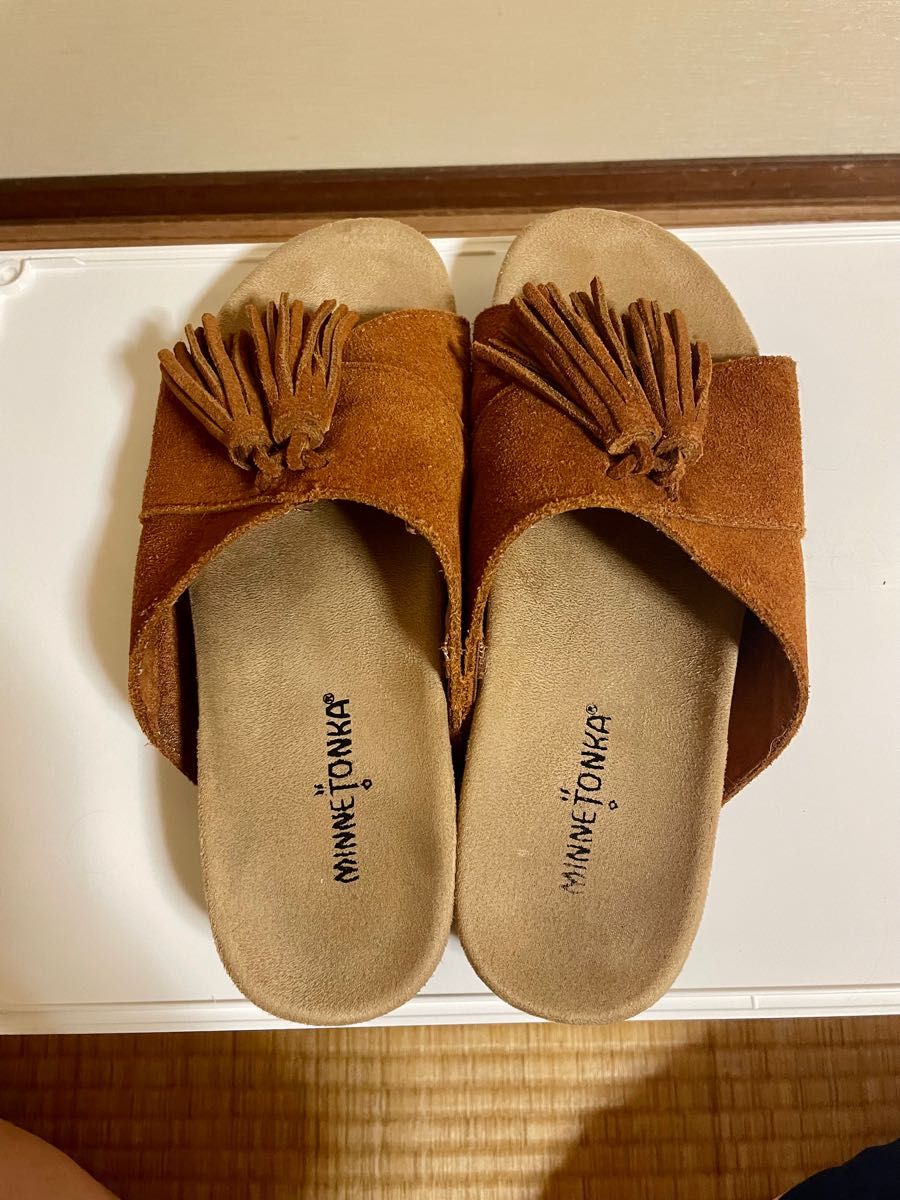 ミネトンカ☆MINNETONKA スエードフリンジサンダル