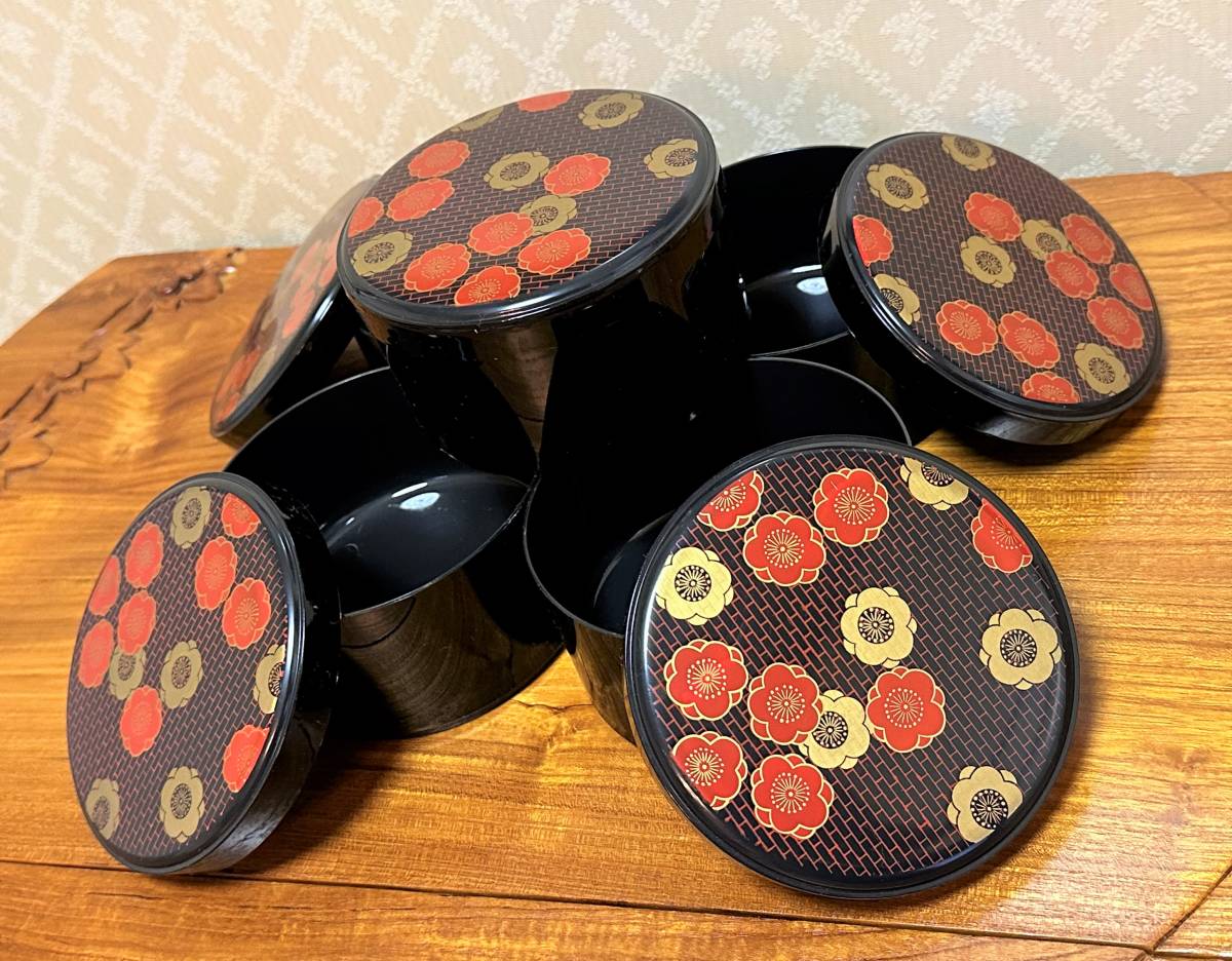 ☆新品・未使用品☆　漆器 お椀 蓋付き ５客セット! (お盆付き)_画像8