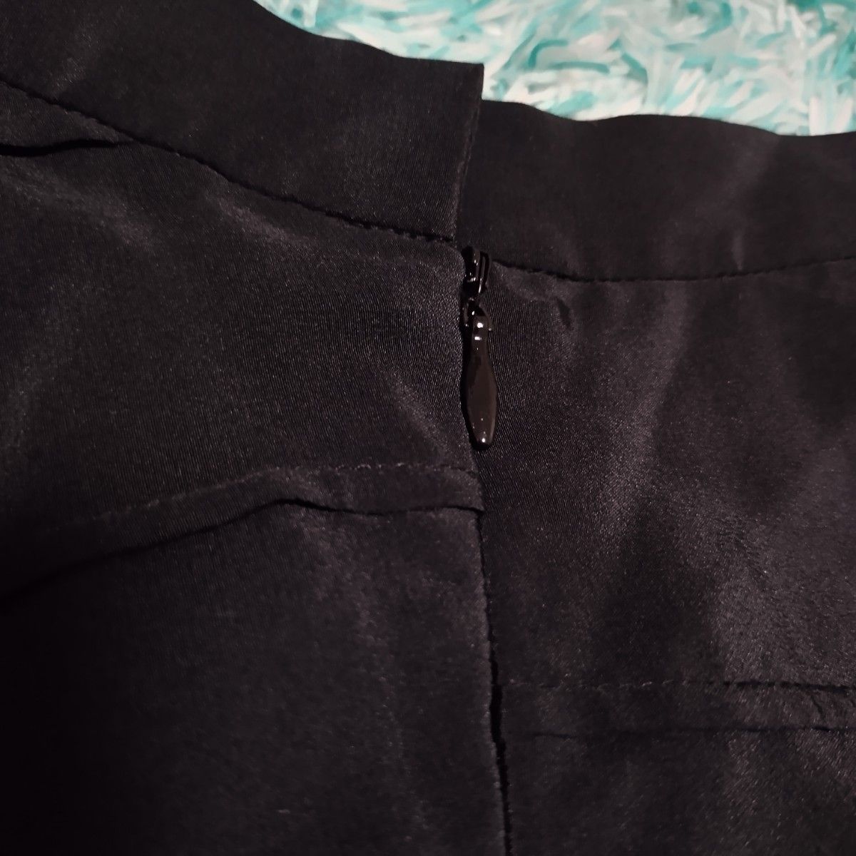 アシンメトリー　シフォン　スカート　膝丈　黒　ブラック　花デザイン　サイズ２　M　 フレアスカート