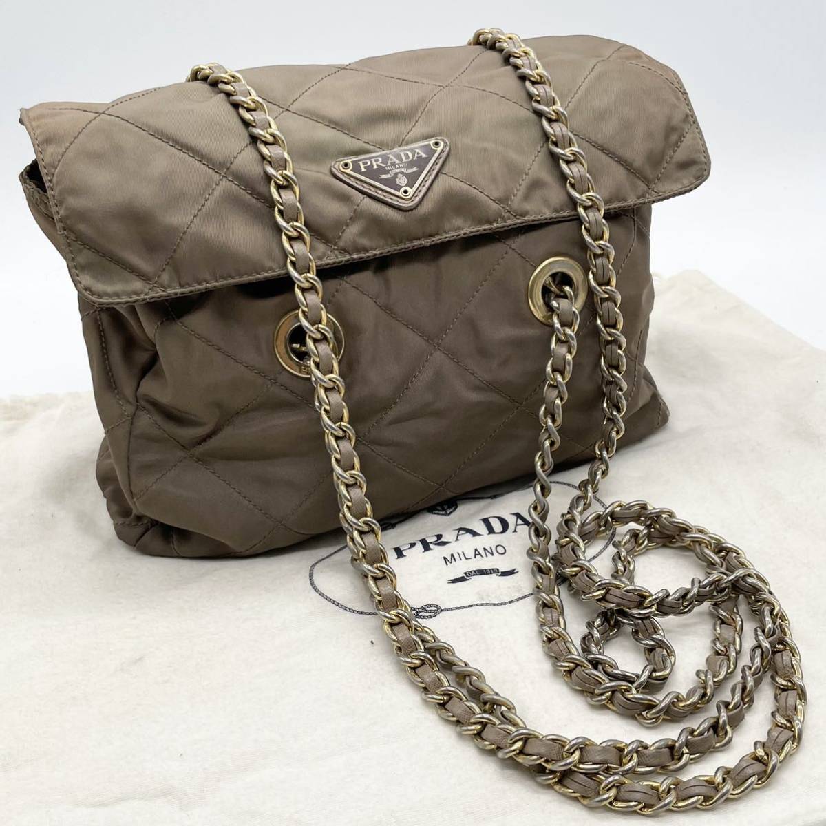 価値高騰』PRADA ダブルチェーン ショルダーバッグ フラップ 三角ロゴ