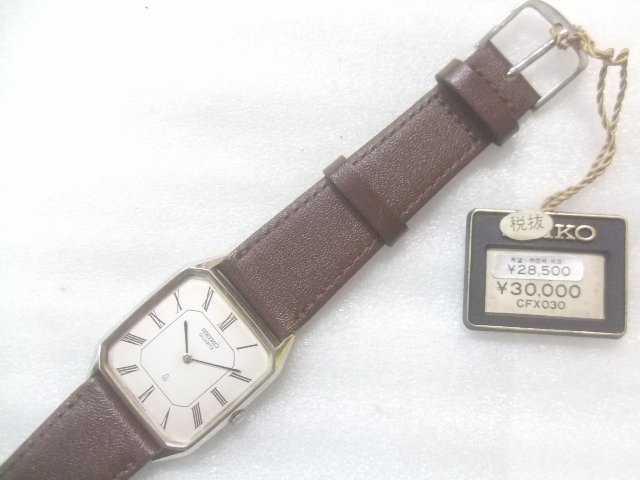 未使用新品1981年モデルセイコーシャリオクオーツ腕時計定価30000円　X400
