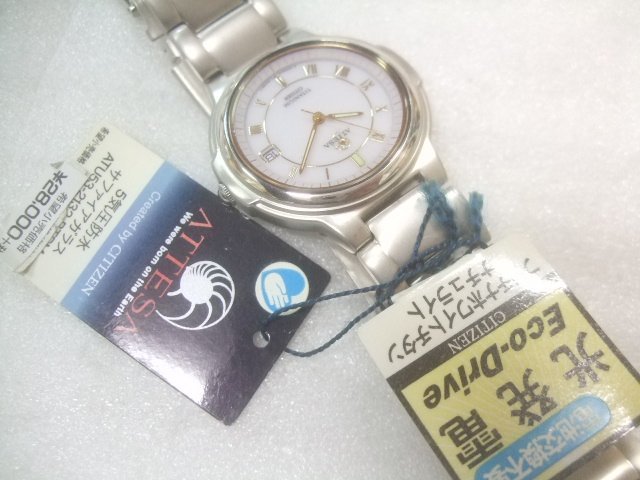 新品メンズ高級シチズンATTESA光発電クオーツ腕時計定価28000円　X550_画像5