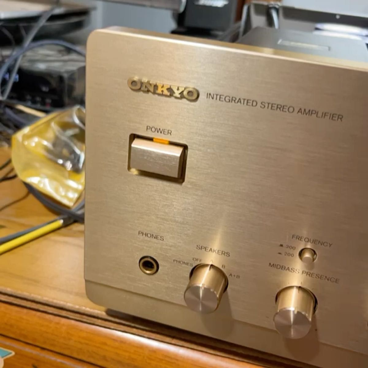 【値下げ】ONKYO integrated stereo amplifier integra a-927アンプ、セレクタSW要洗浄