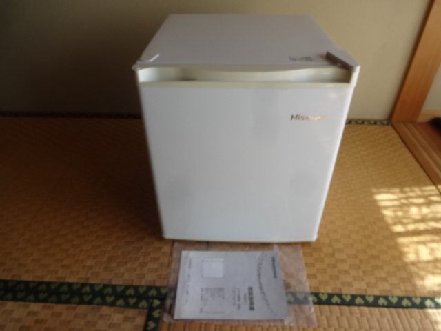 中古品 Hisense ハイセンスジャパン １ドア冷蔵庫 42L EH-R421W 2017年製 の画像1