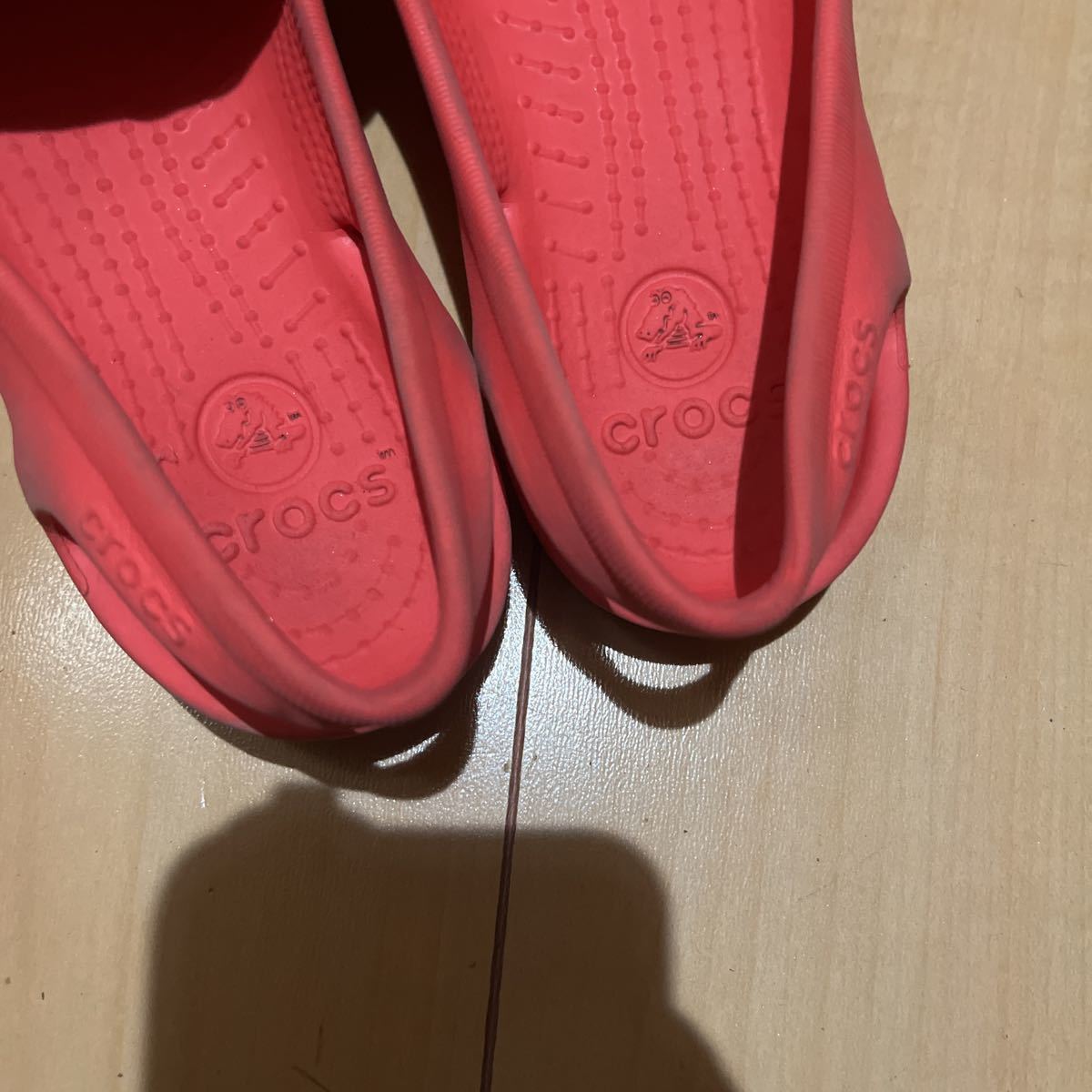 crocs クロックス 赤色サンダルw4サイズ19cmくらい_画像3