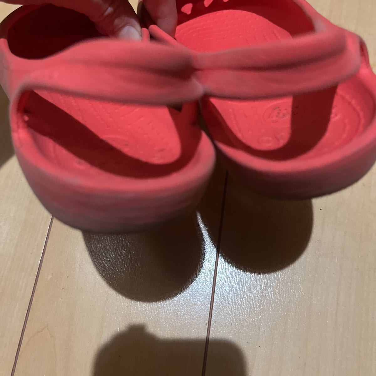 crocs クロックス 赤色サンダルw4サイズ19cmくらい_画像4