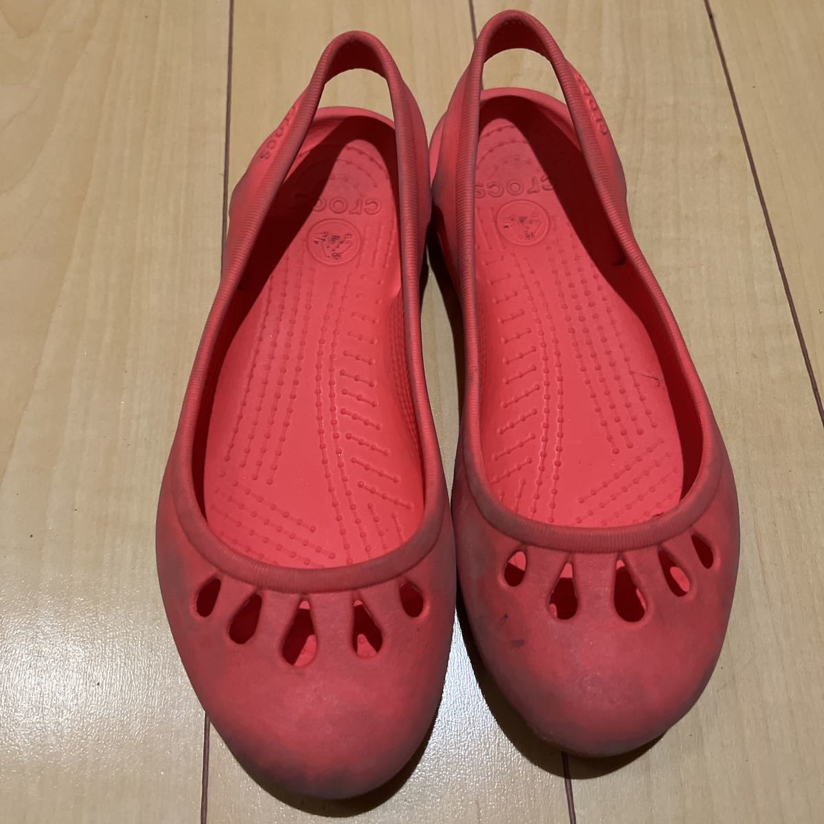 crocs クロックス 赤色サンダルw4サイズ19cmくらい_画像1