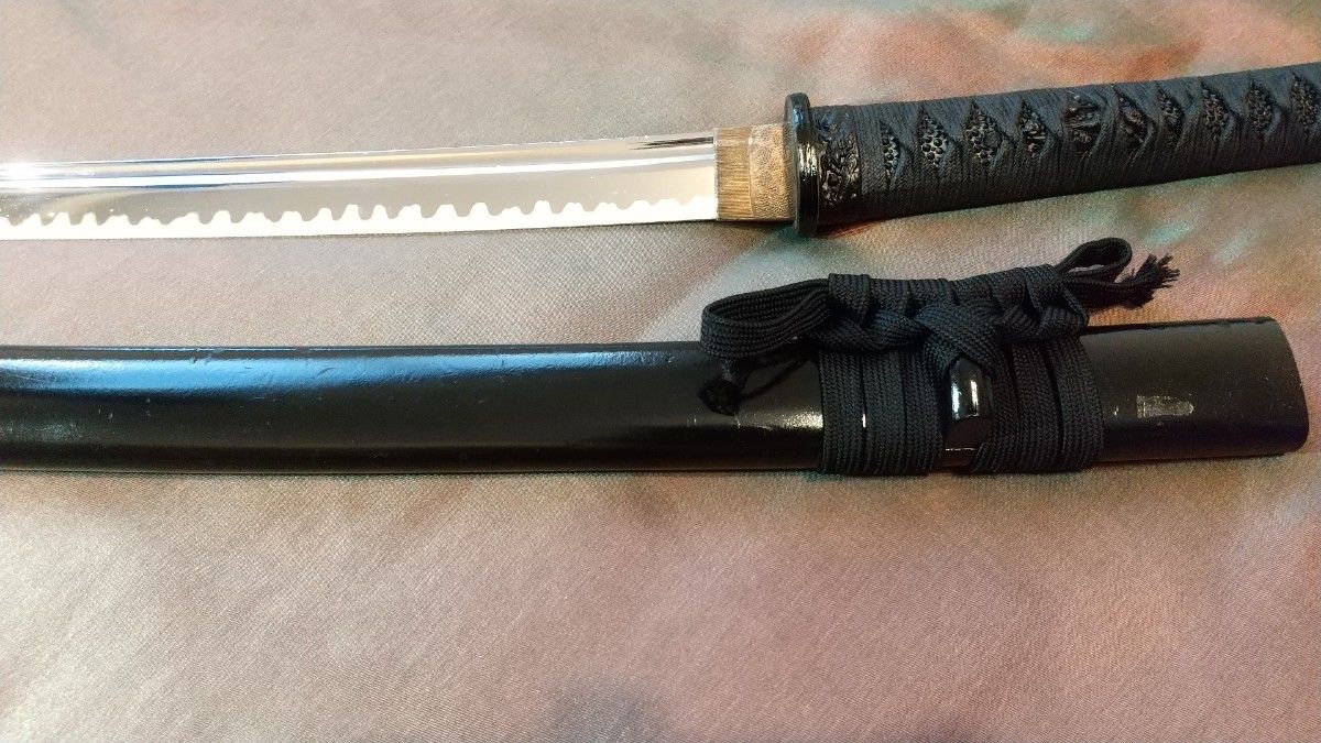 模造刀 黒拵え 樋入り刀身 喰出し鍔 模擬刀|Yahoo!フリマ(旧 模造刀 黒拵え 樋入り刀身 喰出し鍔 模擬刀|Yahoo!フリマ(旧
